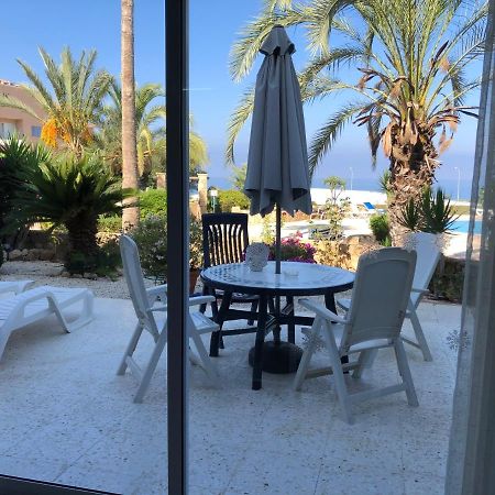 Kings Palace - Fabulous Pool-Side 2 Bed Apartment Paphos Bagian luar foto